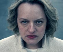 Cinegiornale.net the-handmaids-tale-5-prime-foto-e-data-di-uscita-della-nuova-stagione-220x180 The Handmaid’s Tale 5: prime foto e data di uscita della nuova stagione News  