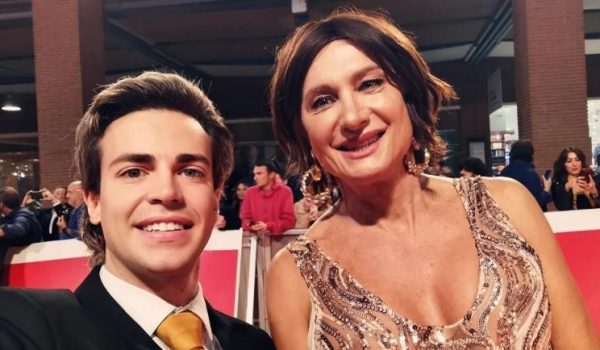 Cinegiornale.net vladimir-luxuria-coppia-aperta-con-lui-chi-e-e-cosa-fa-il-nuovo-amore-molto-piu-giovane-600x350 Vladimir Luxuria, coppia aperta con lui | Chi è e cosa fa il nuovo amore molto più giovane Gossip News  