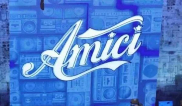 Cinegiornale.net caos-totale-amici-e-allucinante-professore-su-di-giri-manda-in-tilt-lo-studio-600x350 Caos totale Amici: “É allucinante” | Professore su di giri manda in tilt lo studio Gossip News  