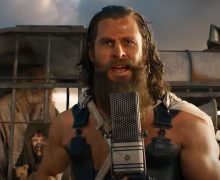 Cinegiornale.net furiosa-chris-hemsworth-nelle-nuove-foto-dal-set-del-film-di-george-miller-3-220x180 Furiosa: Chris Hemsworth nelle nuove foto dal set del film di George Miller News  
