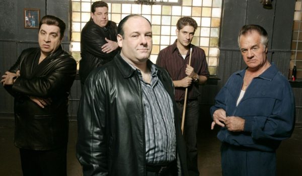 Cinegiornale.net i-soprano-lutto-nel-cast-della-serie-e-morto-lattore-tony-sirico-indimenticabile-interprete-di-paulie-gualtieri-600x350 I Soprano, lutto nel cast della serie: è morto l’attore Tony Sirico, indimenticabile interprete di Paulie Gualtieri News Serie-tv  