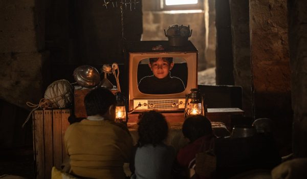 Cinegiornale.net la-luce-nella-masseria-dal-7-gennaio-su-rai-uno-il-film-per-la-tv-che-celebra-i-settantanni-della-rai-600x350 La luce nella masseria, dal 7 gennaio su Rai Uno il film per la tv che celebra i settant’anni della Rai News  