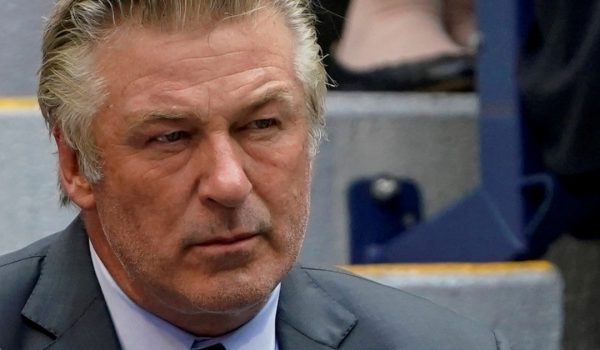 Cinegiornale.net rust-le-indagini-dellfbi-smentiscono-alec-baldwin-ha-premuto-il-grilletto-600x350 Rust, le indagini dell’FBI smentiscono Alec Baldwin: “Ha premuto il grilletto” News  