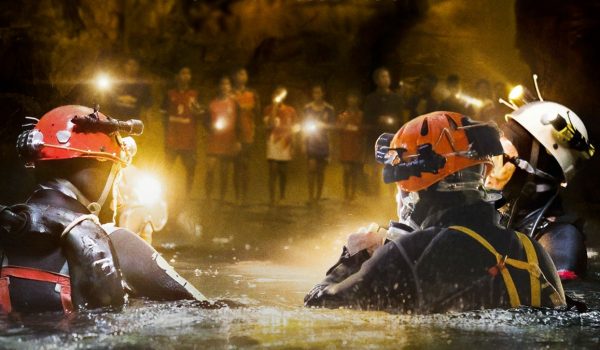 Cinegiornale.net tredici-vite-il-nuovo-film-di-ron-howard-rinuncia-alla-solita-spettacolarita-hollywoodiana-600x350 Tredici Vite | il nuovo film di Ron Howard rinuncia alla solita spettacolarità hollywoodiana Cinema News Recensioni  