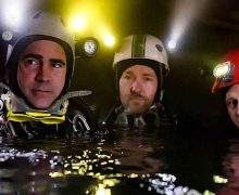 Cinegiornale.net tredici-vite-lincredibile-storia-vera-del-salvataggio-della-grotta-di-tham-luang-220x180 Tredici vite: l’incredibile storia vera del salvataggio della Grotta di Tham Luang News  