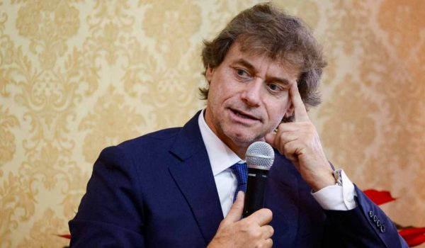 Cinegiornale.net alberto-angela-sorpreso-da-una-lettera-misteriosa-chi-lha-scritta-e-cosa-dice-600x350 Alberto Angela sorpreso da una lettera misteriosa | Chi l’ha scritta e cosa dice Gossip News  