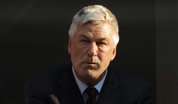 Cinegiornale.net alec-baldwin-di-nuovo-sotto-processo-ha-premuto-il-grilletto-le-prove-riaprono-il-caso-600x350 Alec Baldwin di nuovo sotto processo: “ha premuto il grilletto” | Le prove riaprono il caso News  