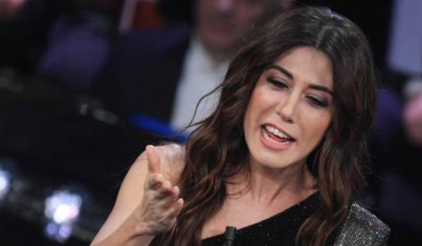 Cinegiornale.net brutto-colpo-per-virginia-raffaele-non-ce-la-fa-notte-difficile-per-la-comica-1-600x350 Brutto colpo per Virginia Raffaele, non ce la fa | Notte difficile per la comica Gossip News  