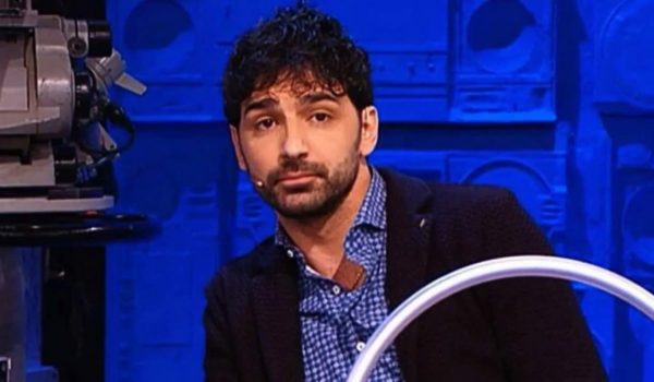 Cinegiornale.net crisi-raimondo-todaro-la-frase-incriminata-non-lascia-speranze-facciamo-i-conti-a-casa-600x350 Crisi Raimondo Todaro: la frase incriminata non lascia speranze | “Facciamo i conti a casa” Gossip News  