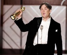 Cinegiornale.net golden-globe-2024-trionfo-per-oppenheimer-delusione-per-barbie-tutti-i-vincitori-220x180 Golden Globe 2024: trionfo per Oppenheimer, delusione per Barbie – Tutti i vincitori News  