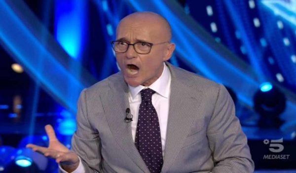 Cinegiornale.net grande-fratello-alfonso-signorini-furioso-contro-gli-inquilini-il-comportamento-di-giuseppe-e-inaccettabile-1-600x350 Grande Fratello, Alfonso Signorini furioso contro gli inquilini: il comportamento di Giuseppe é inaccettabile Gossip News  