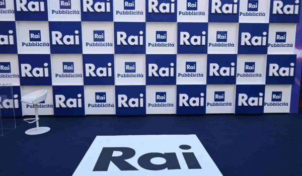 Cinegiornale.net la-tragedia-del-noto-volto-rai-e-successo-tutto-nellarco-di-due-mesi-un-dolore-immenso-600x350 La tragedia del noto volto RAI: è successo tutto nell’arco di due mesi | Un dolore immenso Gossip News  
