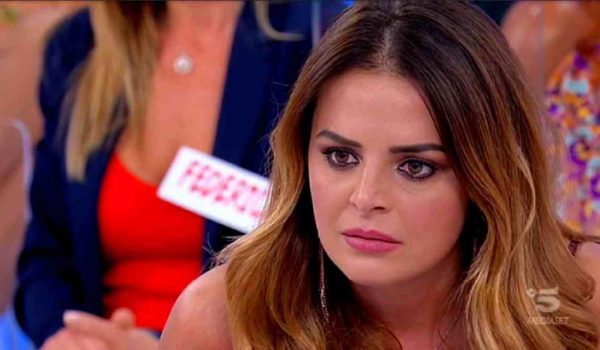 Cinegiornale.net panico-a-uomini-e-donne-il-parterre-si-infuoca-con-roberta-tutta-scena-600x350 Panico a Uomini e Donne, il parterre si infuoca con Roberta: “Tutta scena” Gossip News  