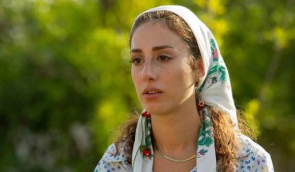 Cinegiornale.net chi-e-polem-emre-prima-di-terra-amara-cosa-ha-fatto-lattrice-e-modella-turca-600x350 Chi è Polem Emre, prima di Terra Amara cosa ha fatto l’attrice e modella turca Gossip News  