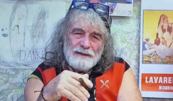 Cinegiornale.net ciao-ciao-mauro-corona-lo-scrittore-ha-deciso-andra-in-svizzera-600x350 Ciao ciao Mauro Corona: lo scrittore ha deciso | Andrà in Svizzera Gossip News  