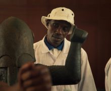 Cinegiornale.net dahomey-lorso-doro-del-2024-la-recensione-del-documentario-di-mati-diop-220x180 Dahomey, l’Orso d’oro del 2024: la recensione del documentario di Mati Diop News Recensioni Trailers  