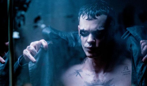 Cinegiornale.net il-corvo-i-fan-e-il-regista-originale-reagiscono-al-remake-paragonando-bill-skarsgard-al-joker-di-jared-leto-600x350 Il Corvo: i fan e il regista originale reagiscono al remake, paragonando Bill Skarsgård al Joker di Jared Leto News  