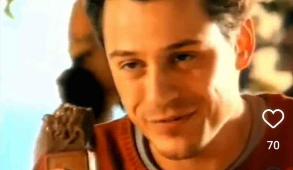 Cinegiornale.net non-lo-riconosci-era-giovanissimo-e-il-suo-e-diventato-un-tormentone-ecco-lo-spot-600x350 Non lo riconosci? Era giovanissimo e il suo é diventato un tormentone | Ecco lo spot Gossip News  