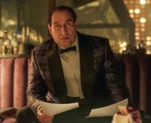 Cinegiornale.net the-penguin-colin-farrell-e-nel-pieno-del-caos-di-gotham-nelle-nuove-immagini-dal-set-220x180 The Penguin, Colin Farrell è nel pieno del caos di Gotham nelle nuove immagini dal set News  