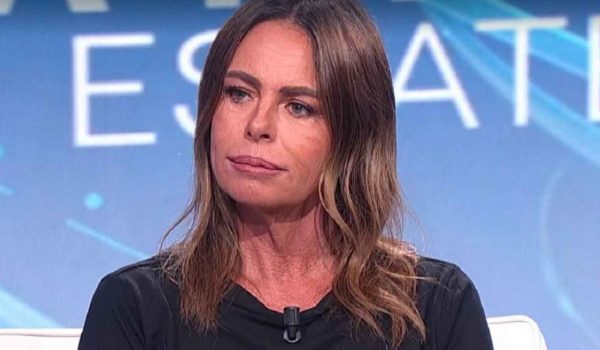 Cinegiornale.net citofonare-rai-2-panico-in-studio-paola-perego-si-sente-male-600x350 Citofonare Rai 2, panico in studio | Paola Perego si sente male Gossip News  
