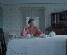Cinegiornale.net la-zona-dinteresse-analisi-del-film-jonathan-glazer-lispirazione-i-simbolismi-il-messaggio-220x180 La zona d’interesse, analisi del film Jonathan Glazer: l’ispirazione, i simbolismi, il messaggio News  