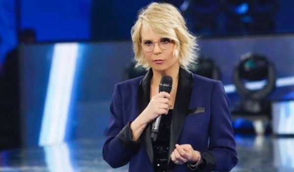 Cinegiornale.net maria-de-filippi-gesto-disperato-per-salvare-lamica-di-una-vita-panico-totale-in-queste-ore-600x350 Maria De Filippi: gesto disperato per salvare l’amica di una vita | Panico totale in queste ore Gossip News  