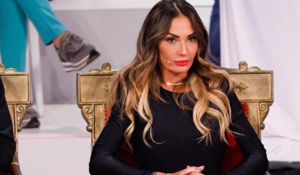 Cinegiornale.net uomini-e-donne-per-ida-platano-sono-rimasti-in-due-la-scelta-e-vicina-600x350 Uomini e Donne: per Ida Platano sono rimasti in due | La scelta è vicina Gossip News  