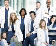 Cinegiornale.net greys-anatomy-le-minacce-di-morte-e-le-irruzioni-sui-set-hanno-costretto-shonda-rhimes-a-prendere-una-difficile-decisione-220x180 Grey’s Anatomy, le minacce di morte e le irruzioni sui set hanno costretto Shonda Rhimes a prendere una difficile decisione News  