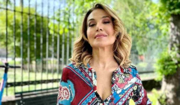 Cinegiornale.net barbara-durso-irriconoscibile-spunta-una-foto-inedita-i-fan-sconvolti-600x350 Barbara D’Urso irriconoscibile, spunta una foto inedita | I fan sconvolti Gossip News  