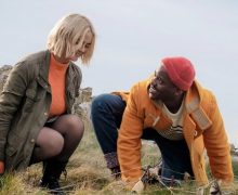 Cinegiornale.net doctor-who-lepisodio-73-yards-batte-il-record-di-visualizzazioni-streaming-220x180 Doctor Who: l’episodio “73 Yards” batte il record di visualizzazioni streaming News Serie-tv  