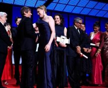 Cinegiornale.net festival-di-cannes-2024-tutti-i-vincitori-la-palma-doro-va-ad-anora-di-sean-baker-220x180 Festival di Cannes 2024, tutti i vincitori: la Palma d’Oro va ad Anora di Sean Baker News  