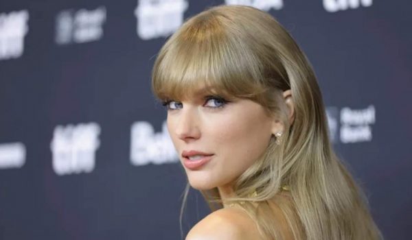 Cinegiornale.net mi-ha-dato-un-posto-dove-stare-la-famosa-attrice-rivela-la-generosita-di-taylor-swift-1-600x350 “Mi ha dato un posto dove stare”: la famosa attrice rivela la generosità di Taylor Swift Gossip News  