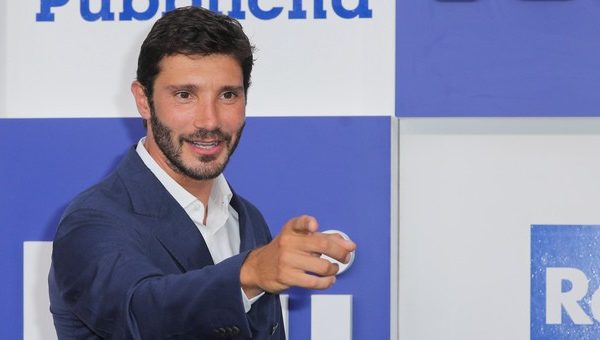 Cinegiornale.net rai-firmato-contratto-per-4-anni-il-nuovo-conduttore-e-lui-600x340 RAI, firmato contratto per 4 anni | Il nuovo conduttore è lui Gossip News  