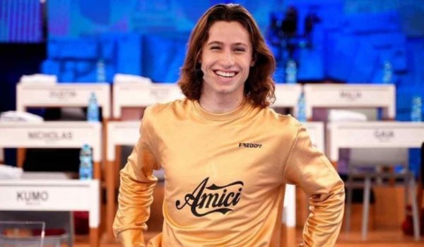 Cinegiornale.net amici-lamore-di-dustin-chi-e-il-ballerino-fortunato-600x350 Amici: l’amore di Dustin | Chi è il ballerino fortunato Gossip News  