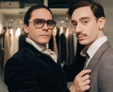 Cinegiornale.net becoming-karl-lagerfeld-recensione-della-serie-disney-sullicona-della-moda-francese-220x180 Becoming Karl Lagerfeld: recensione della serie Disney+ sull’icona della moda francese News Recensioni Serie-tv  