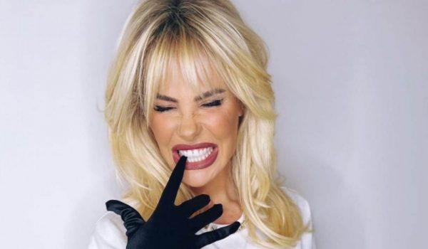 Cinegiornale.net ilary-blasi-imbarazzata-non-so-cosa-dire-la-gaffe-paralizza-lo-studio-600x350 Ilary Blasi imbarazzata: “Non so cosa dire” | La gaffe paralizza lo studio Gossip News  