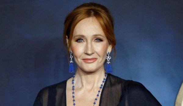 Cinegiornale.net j-k-rowling-e-le-polemiche-sulla-transfobia-il-punto-nel-mese-del-pride-600x350 J.K. Rowling e le polemiche sulla transfobia: il punto nel mese del Pride! News Serie-tv  