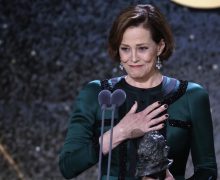 Cinegiornale.net sigourney-weaver-lattrice-ricevera-il-leone-doro-alla-carriera-all81festival-di-venezia-220x180 Sigourney Weaver: l’attrice riceverà il Leone D’oro alla carriera all’81°Festival di Venezia News  