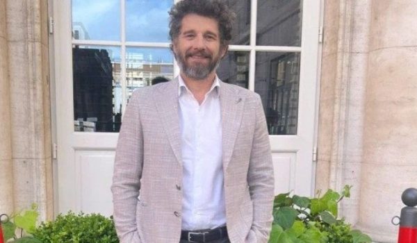 Cinegiornale.net chi-e-blasco-pulieri-lagente-immobiliare-di-casa-a-prima-vista-600x350 Chi è Blasco Pulieri, l’agente immobiliare di Casa a Prima Vista Gossip News  