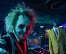 Cinegiornale.net beetlejuice-e-tornato-a-venezia-81-si-torna-nellaldila-eccentrico-di-tim-burton-220x180 Beetlejuice è tornato: a Venezia 81 si torna nell’aldilà eccentrico di Tim Burton News Recensioni  