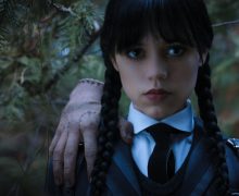 Cinegiornale.net mercoledi-jenna-ortega-riflette-emotivamente-sul-successo-immediato-e-sulla-fama-della-serie-netflix-ero-cosi-spaventata-220x180 Mercoledì, Jenna Ortega riflette emotivamente sul successo immediato e sulla fama della serie Netflix: “Ero così spaventata” News  