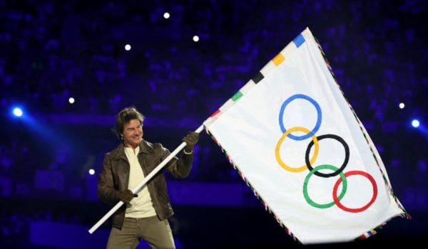 Cinegiornale.net tom-cruise-lattore-chiude-le-olimpiadi-2024-di-parigi-con-unepica-acrobazia-che-sfida-la-morte-600x350 Tom Cruise, l’attore chiude le Olimpiadi 2024 di Parigi con un’epica acrobazia che sfida la morte News  