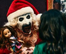 Cinegiornale.net 10-horror-da-vedere-al-cinema-o-in-streaming-la-notte-di-halloween-1-220x180 10 horror da vedere al cinema o in streaming la notte di Halloween News  