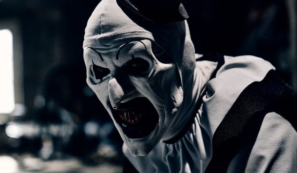 Cinegiornale.net terrifier-3-la-recensione-alla-faccia-di-joker-ecco-lunico-clown-capace-di-restare-fedele-negli-intenti-600x350 Terrifier 3, la recensione | Alla faccia di Joker, ecco l’unico clown capace di restare fedele negli intenti Cinema News Recensioni  