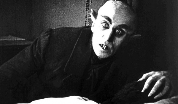 Cinegiornale.net cosa-significa-nosferatu-alla-scoperta-del-termine-che-identifica-il-vampiro-piu-spaventoso-600x350 Cosa significa Nosferatu? Alla scoperta del termine che identifica il vampiro più spaventoso News  