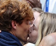 Cinegiornale.net jannik-sinner-e-anna-kalinskaya-i-momenti-piu-importanti-della-storia-damore-del-tennis-220x180 Jannik Sinner e Anna Kalinskaya: i momenti più importanti della storia d’amore del tennis Gossip News  