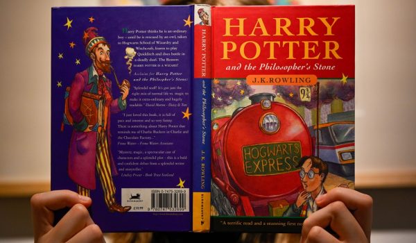 Cinegiornale.net harry-potter-rivelato-il-cast-adulto-della-nuova-serie-tv-hbo-ispirata-ai-libri-di-jk-rowling-600x350 Harry Potter: rivelato il cast adulto della nuova serie tv HBO ispirata ai libri di JK Rowling News  
