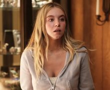 Cinegiornale.net euphoria-3-sydney-sweeney-e-pronta-a-spingersi-oltre-cassie-howard-tornera-piu-folle-che-mai-220x180 Euphoria 3, Sydney Sweeney è pronta a spingersi oltre: Cassie Howard tornerà più folle che mai News  