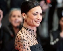 Cinegiornale.net i-look-piu-belli-e-discussi-visti-sul-red-carpet-di-cannes-2025-2-220x180 I look più belli (e discussi) visti sul red carpet di Cannes 2025 News  