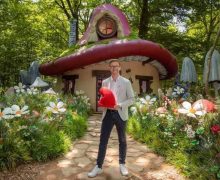 Cinegiornale.net una-giornata-da-puffo-airbnb-lancia-lesperienza-piu-magica-dellestate-220x180 Una giornata da Puffo? Airbnb lancia l’esperienza più magica dell’estate News  